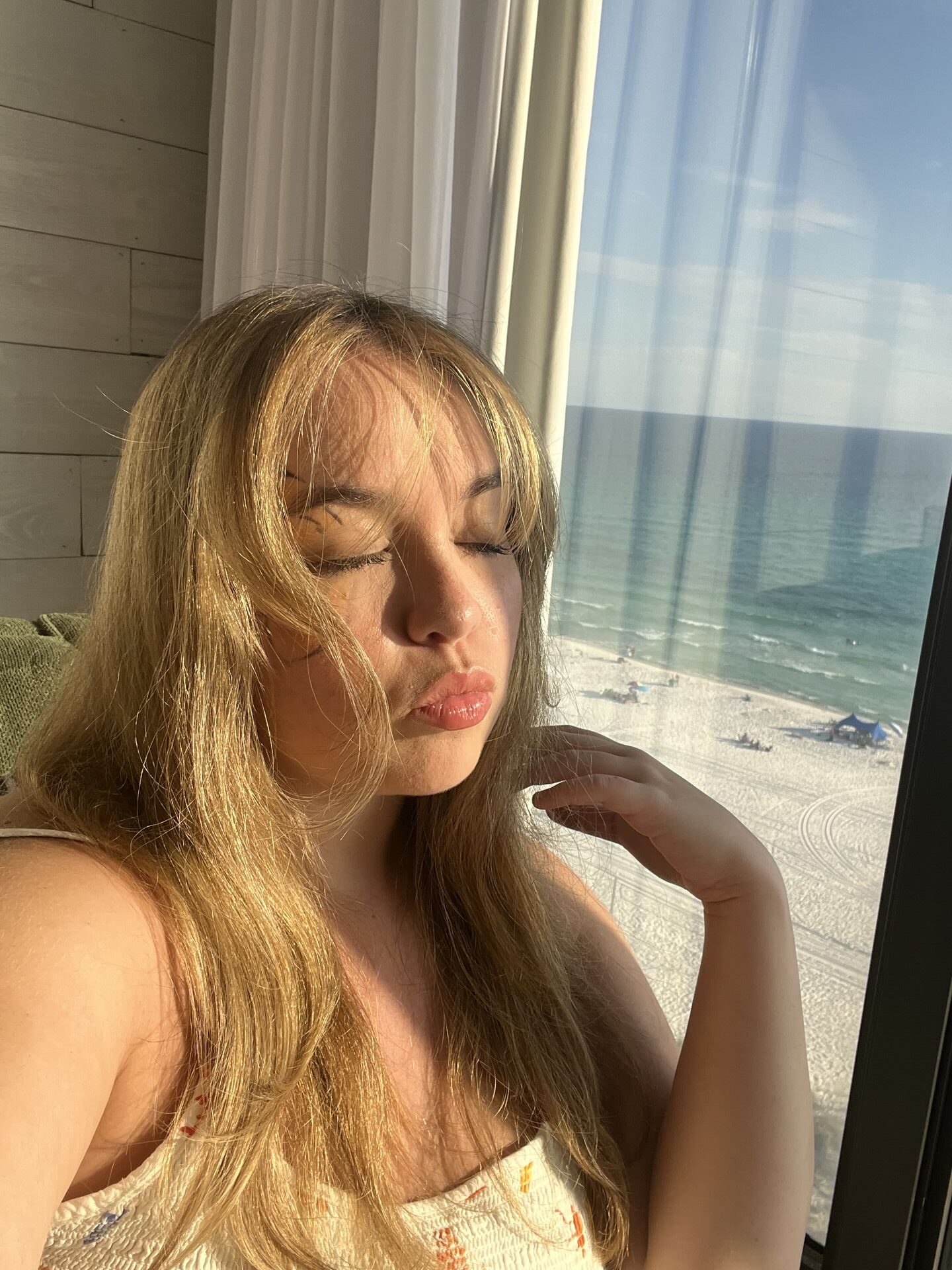 Photo of Leah Tolle